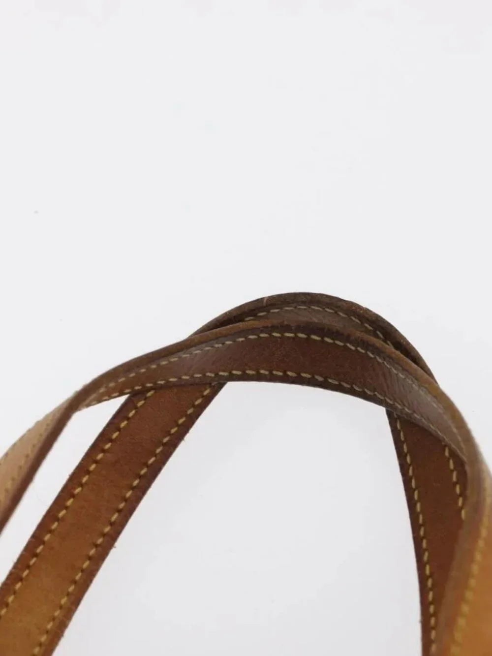 LOUIS VUITTON Monogram Vernis Reade MM Hand Bag Beige - Picture 6 of 16